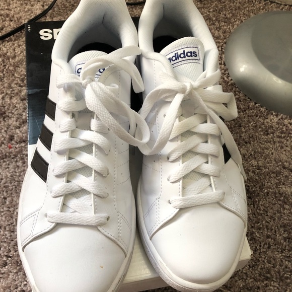 Adidas sneaker - Picture 2 of 4